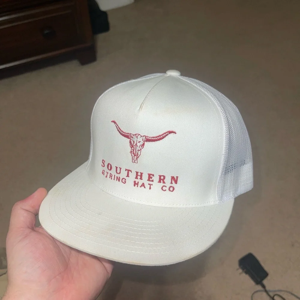 Southern String Hats and Flag - Picture 3 of 4